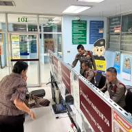 การบริการ-ช่วยเหลือประชาชน ที่มาเเจ้งความ-ร้องทุกข์ใน สถานีตำรวจนครบาลท่าพระ